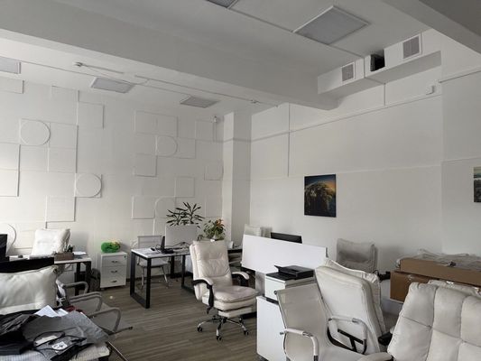 Снять  помещение свободного назначения