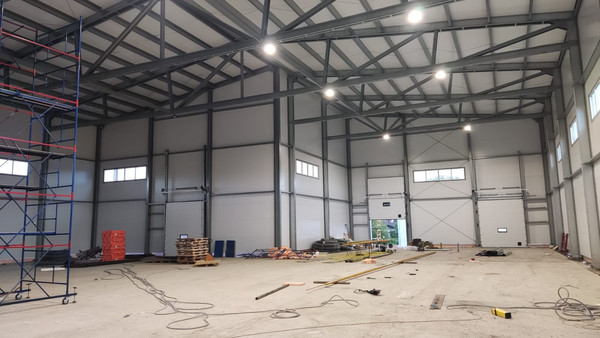 Снять  помещение свободного назначения