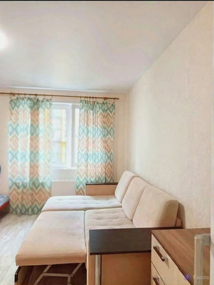 Купить --комнатную квартиру