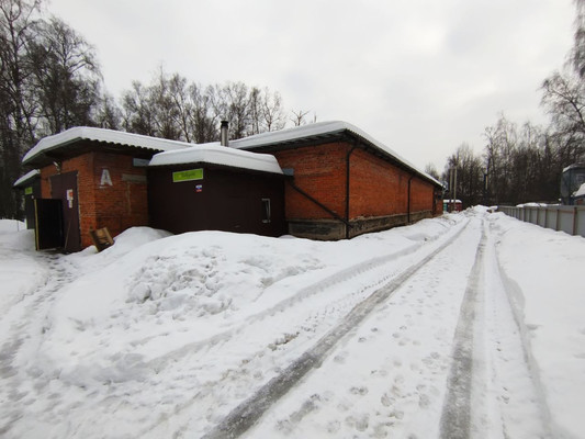 Снять  помещение свободного назначения