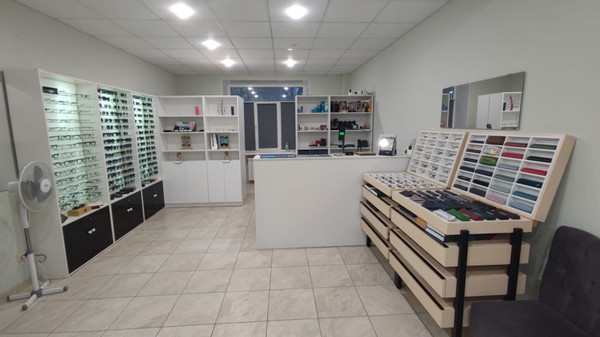 Снять  помещение свободного назначения