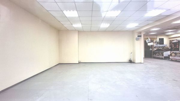 Снять  торговое помещение