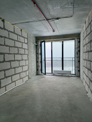 Купить --комнатную квартиру