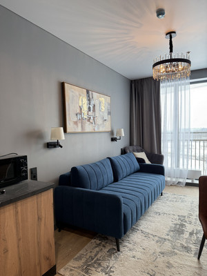 Купить --комнатную квартиру