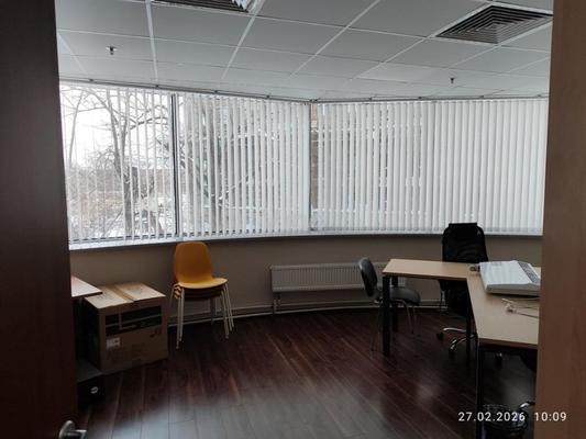 Снять  помещение свободного назначения