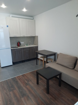 Купить --комнатную квартиру