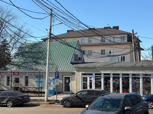 Снять  торговое помещение
