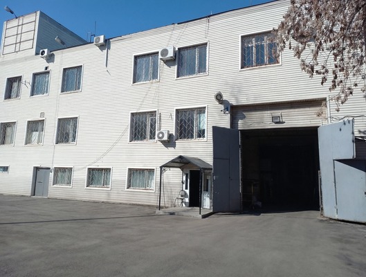 Снять  помещение свободного назначения