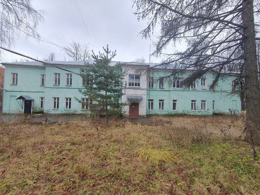 Снять  помещение свободного назначения