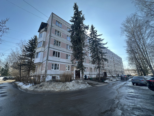 Купить 4-комнатную квартиру