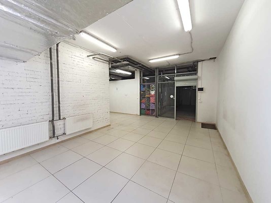 Снять  помещение свободного назначения