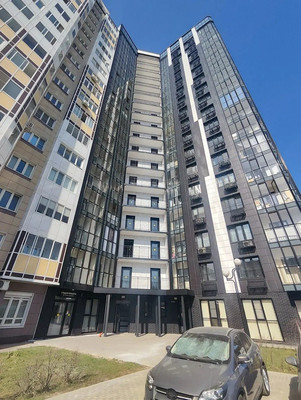 Купить --комнатную квартиру