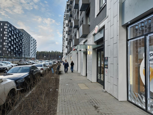 Снять  помещение свободного назначения