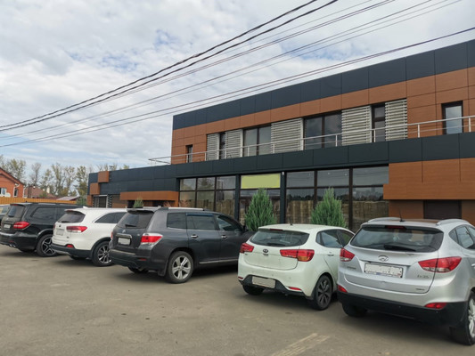 Снять  помещение свободного назначения