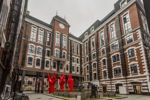 Снять  помещение свободного назначения