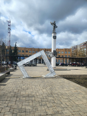 Снять  помещение свободного назначения