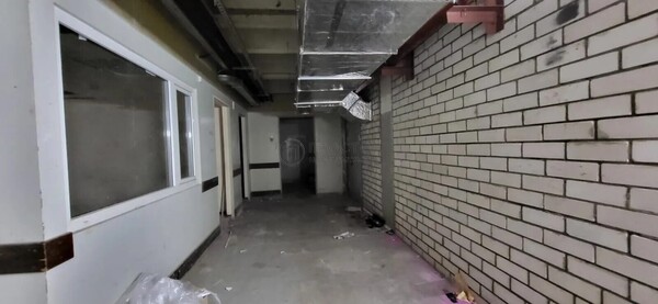 Снять  помещение свободного назначения