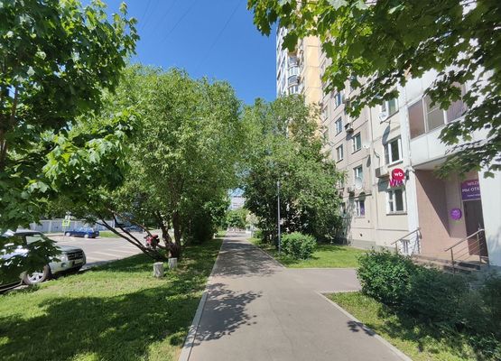 Снять  помещение свободного назначения