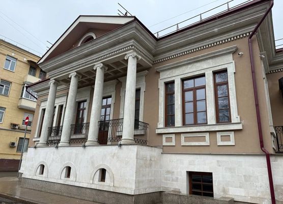 Снять  помещение свободного назначения