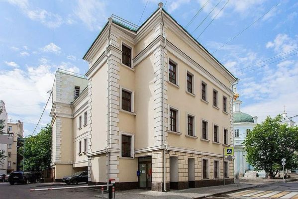Снять  помещение свободного назначения