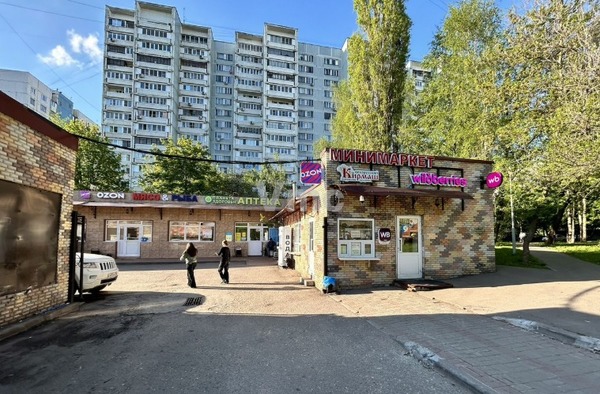Снять  помещение свободного назначения