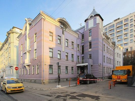 Снять  помещение свободного назначения