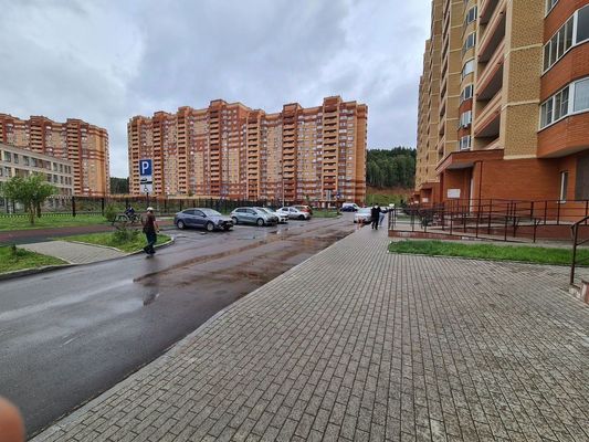 Снять  помещение свободного назначения