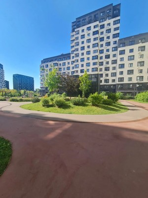 Купить --комнатную квартиру