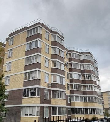 Снять --комнатную квартиру