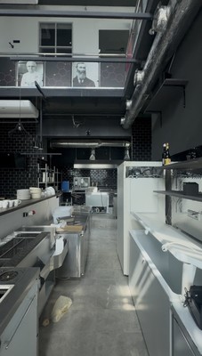 Снять  помещение свободного назначения