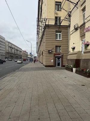 Снять  торговое помещение